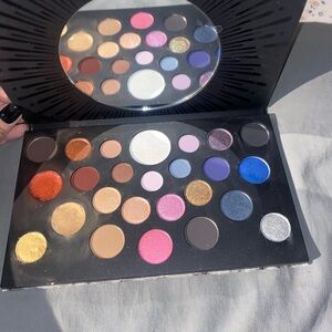 MAC Grand Spectacle Eyeshadow Palette